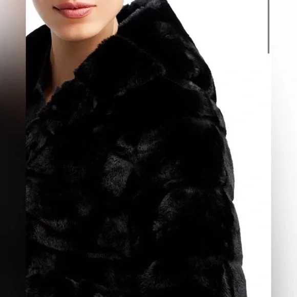 Women’s APPARIS Goldie Black Faux Fur Hooded Short Coat XS Chic Grunge Cozy - Picture 6 of 16